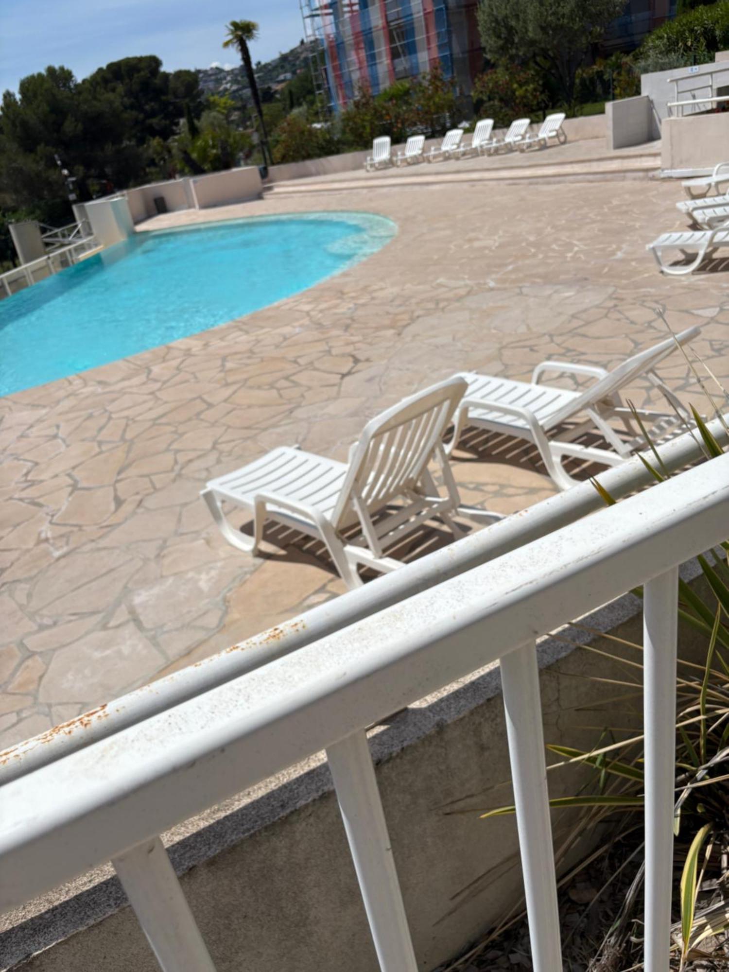 Apartment La Des Pins *