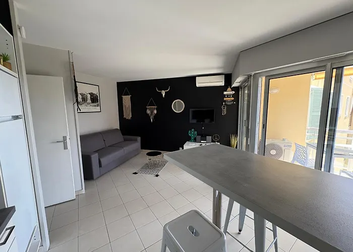 La Villa Des Pins